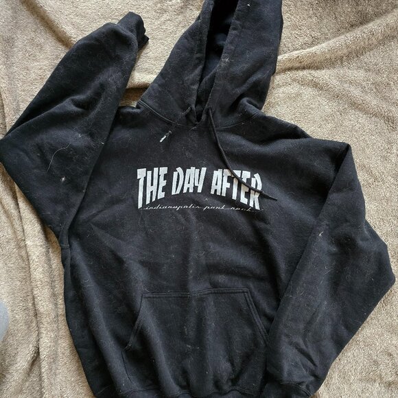 Band Sweatshirt | Gildan - Picture 1 of 2